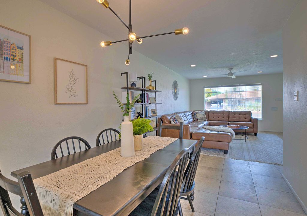 Photo of Livingroom in Scottsdale Estates Five