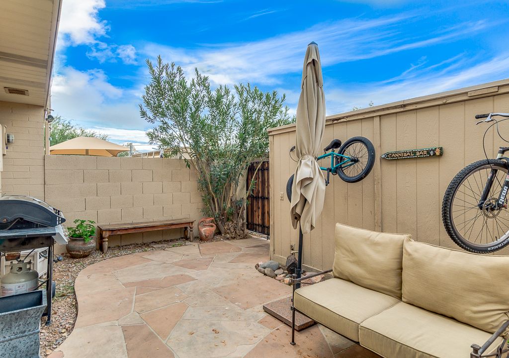 Photo of Patio Balcony in Western Villa