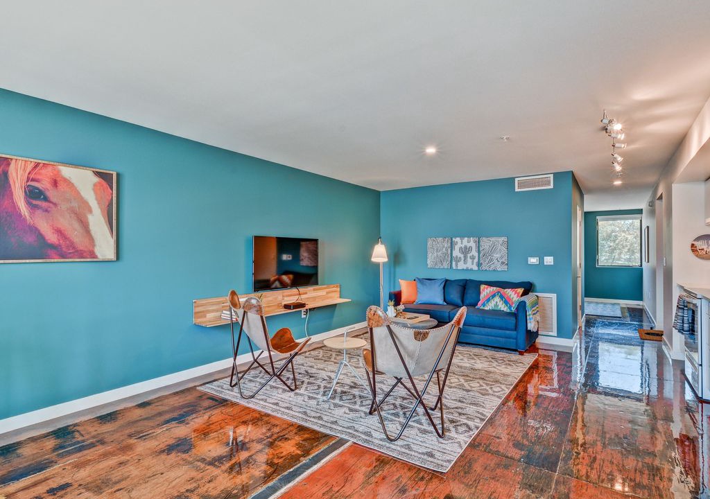 Photo of Livingroom in Evans Churchill