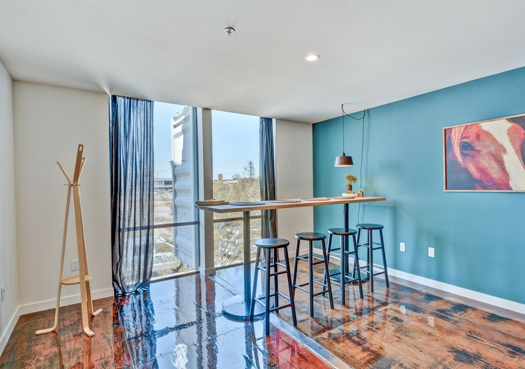 Photo of Livingroom in Evans Churchill
