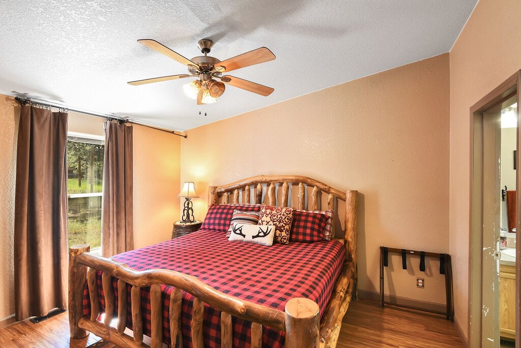 Photo of Bedroom in Parks