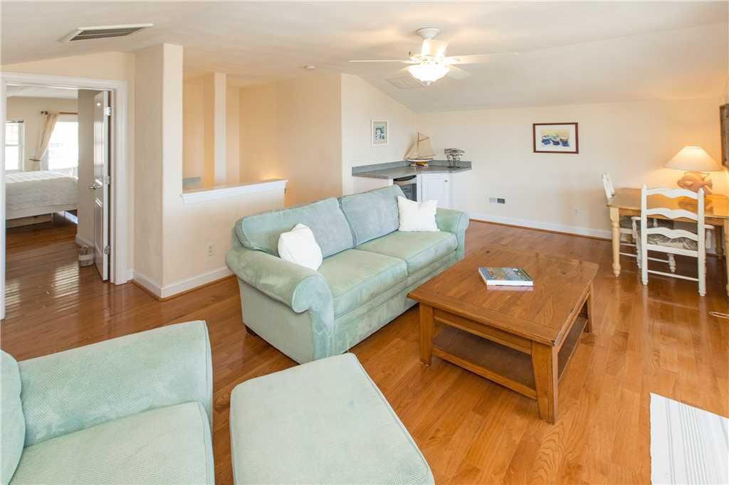 Photo of Livingroom in Sandbridge