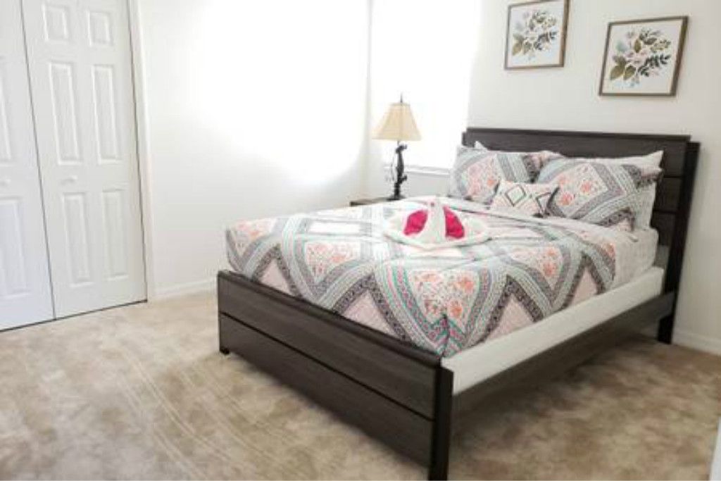 Photo of Bedroom in Scottsdale Estates Six