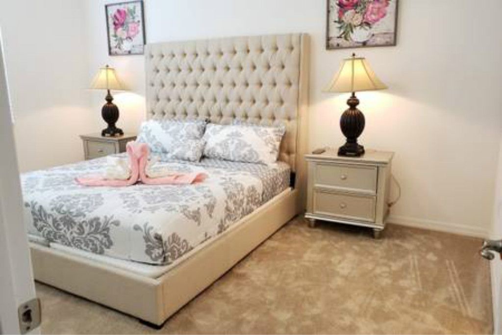 Photo of Bedroom in Scottsdale Estates Six