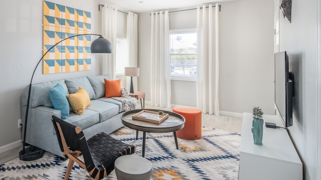 Photo of Livingroom in Garfield