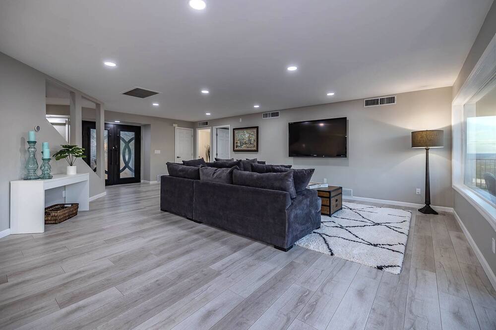 Photo of Bedroom in Mountain Gardens Estates