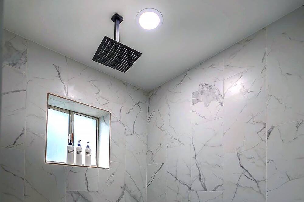 Photo of Bathroom in Mountain Gardens Estates