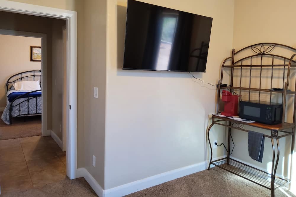 Photo of Bedroom in New Harmony