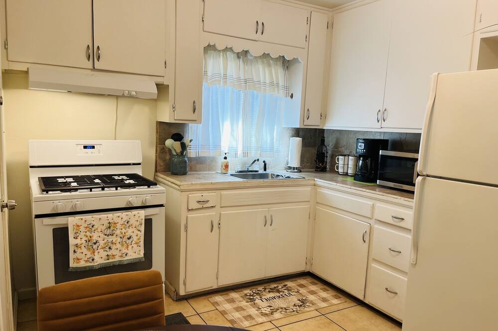 Photo of Kitchen in Hanford
