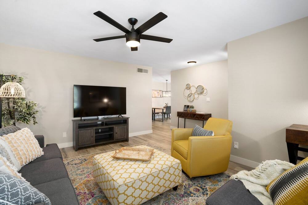 Photo of Livingroom in Dobson Ranch