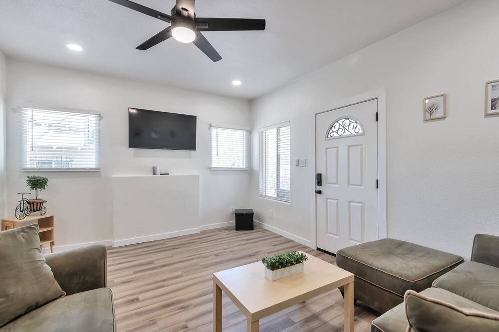 Photo of Livingroom in Rincon Heights
