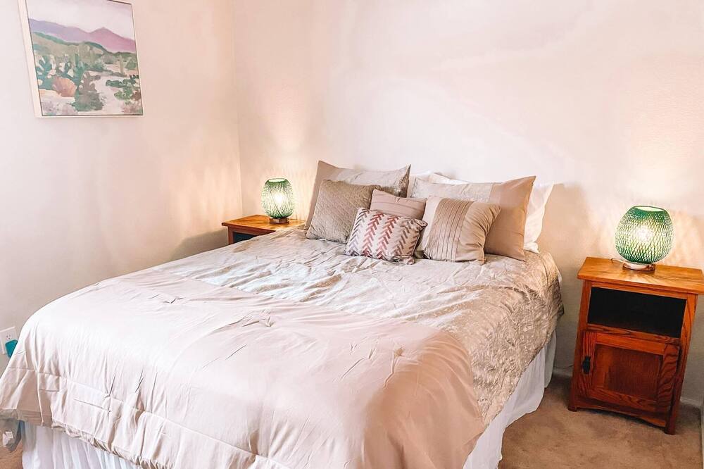 Photo of Bedroom in Canyon Trails