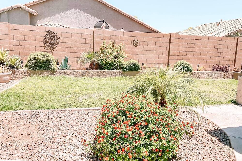 Photo of Outdoor in Canyon Trails
