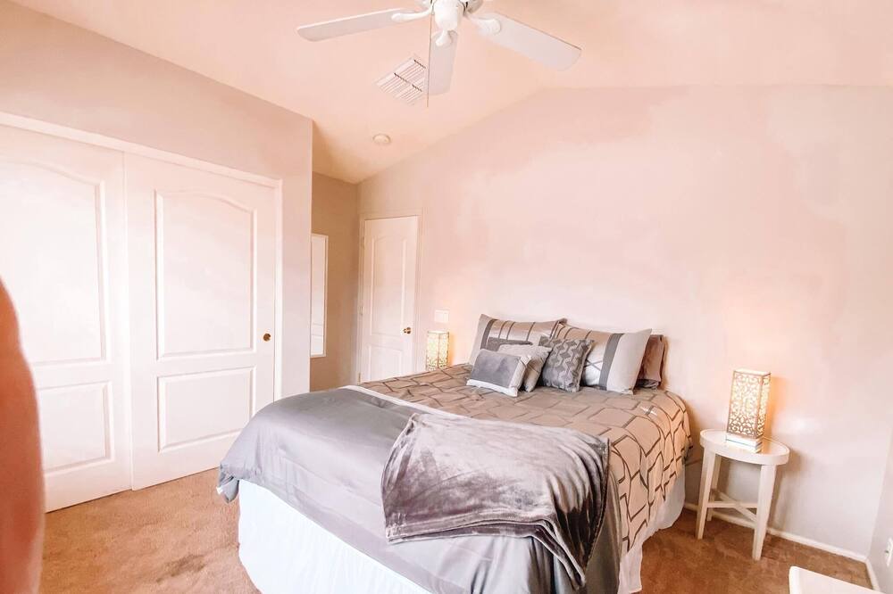 Photo of Bedroom in Canyon Trails