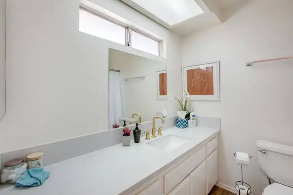 Photo of Bathroom in Indian Cove