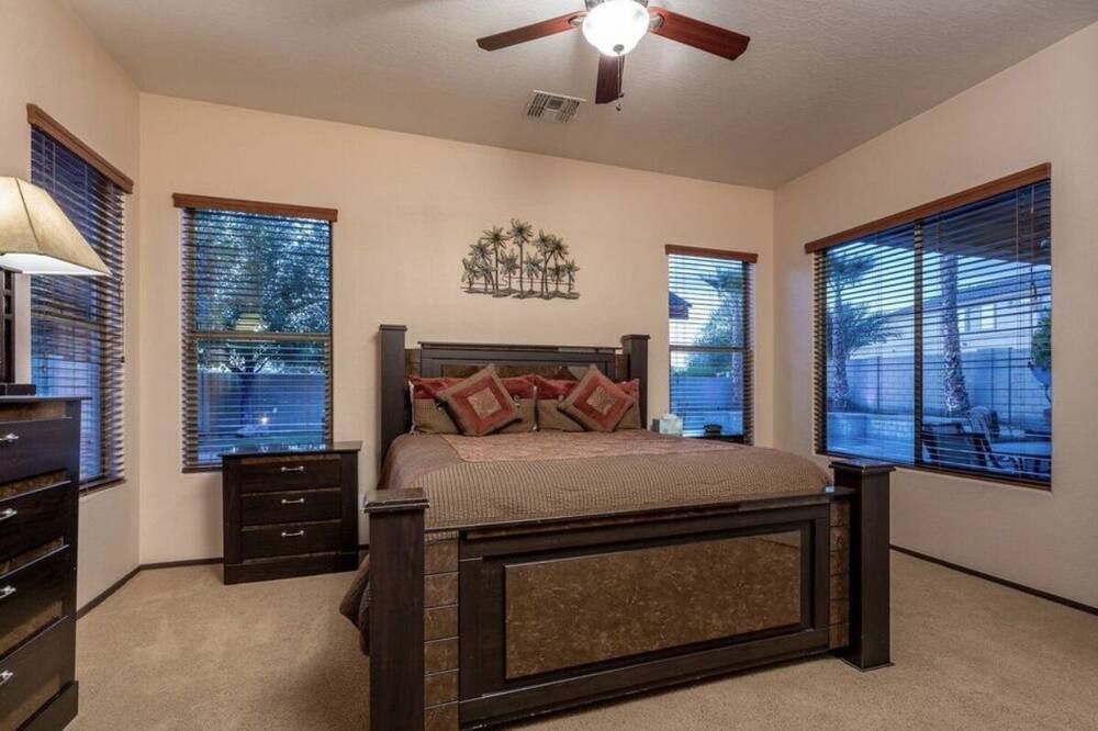 Photo of Bedroom in Roosevelt Park