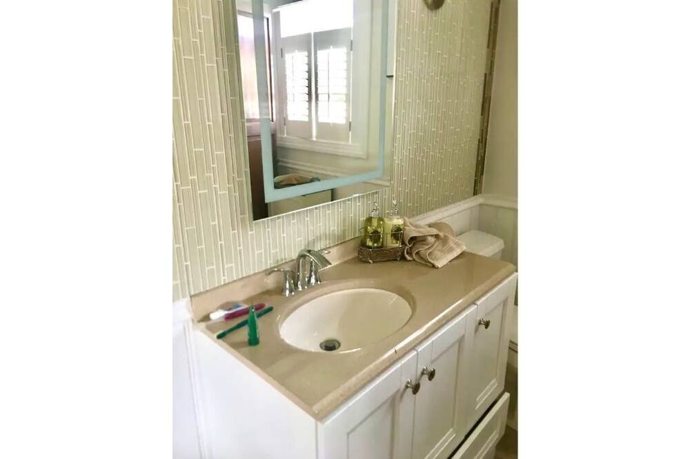 Photo of Bathroom in Onancock