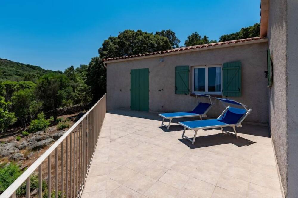 Photo of Patio Balcony in Pietra Long Salvini