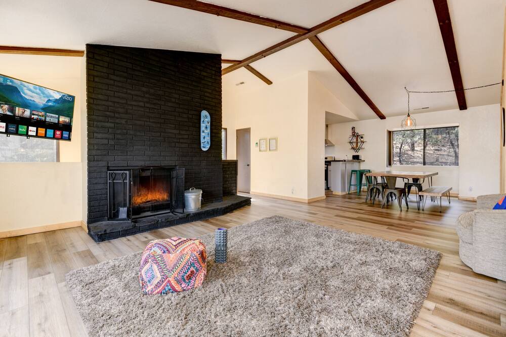 Photo of Livingroom in Big Bear Lake