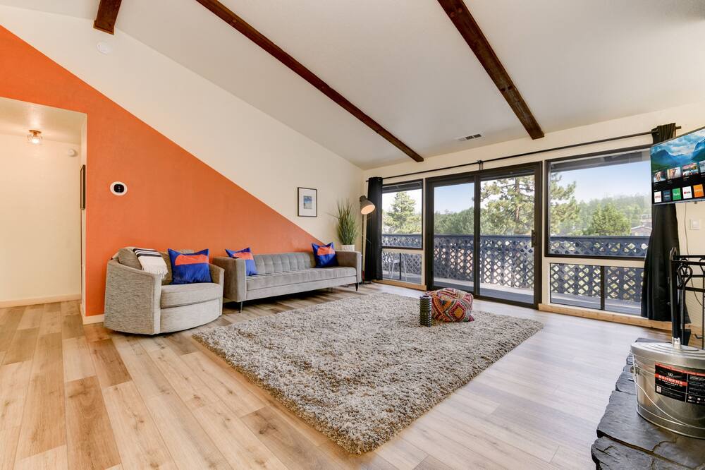 Photo of Livingroom in Big Bear Lake