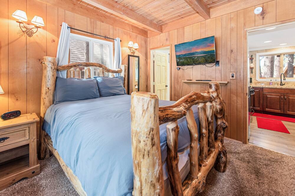 Photo of Bedroom in Big Bear Lake