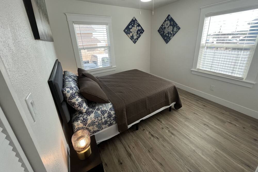 Photo of Bedroom in National City