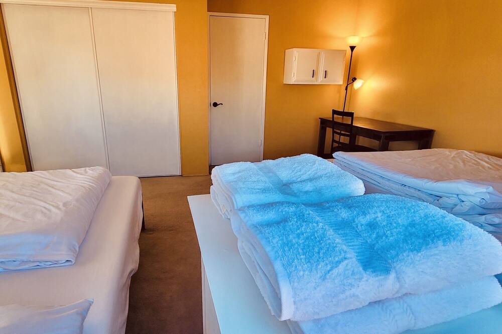 Photo of Bedroom in Ridgecrest