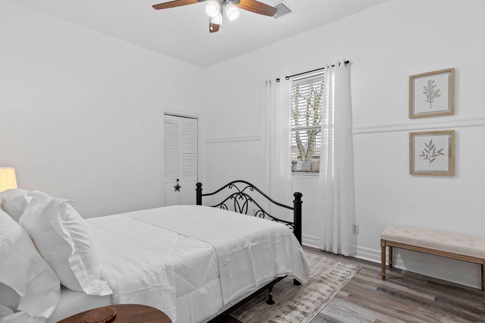 Photo of Bedroom in Tehachapi