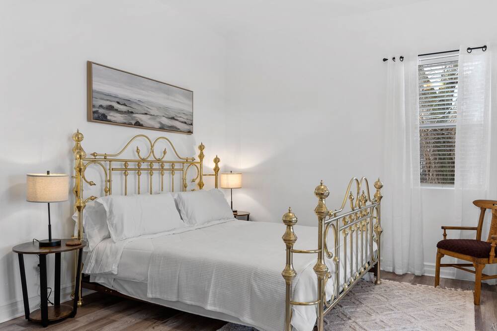 Photo of Bedroom in Tehachapi