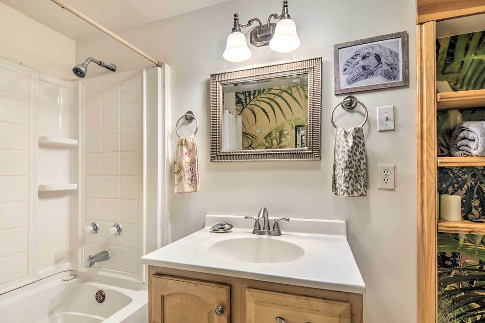Photo of Bathroom in Henrieville