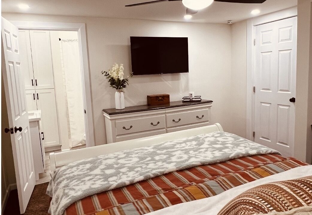 Photo of Bedroom in Globe