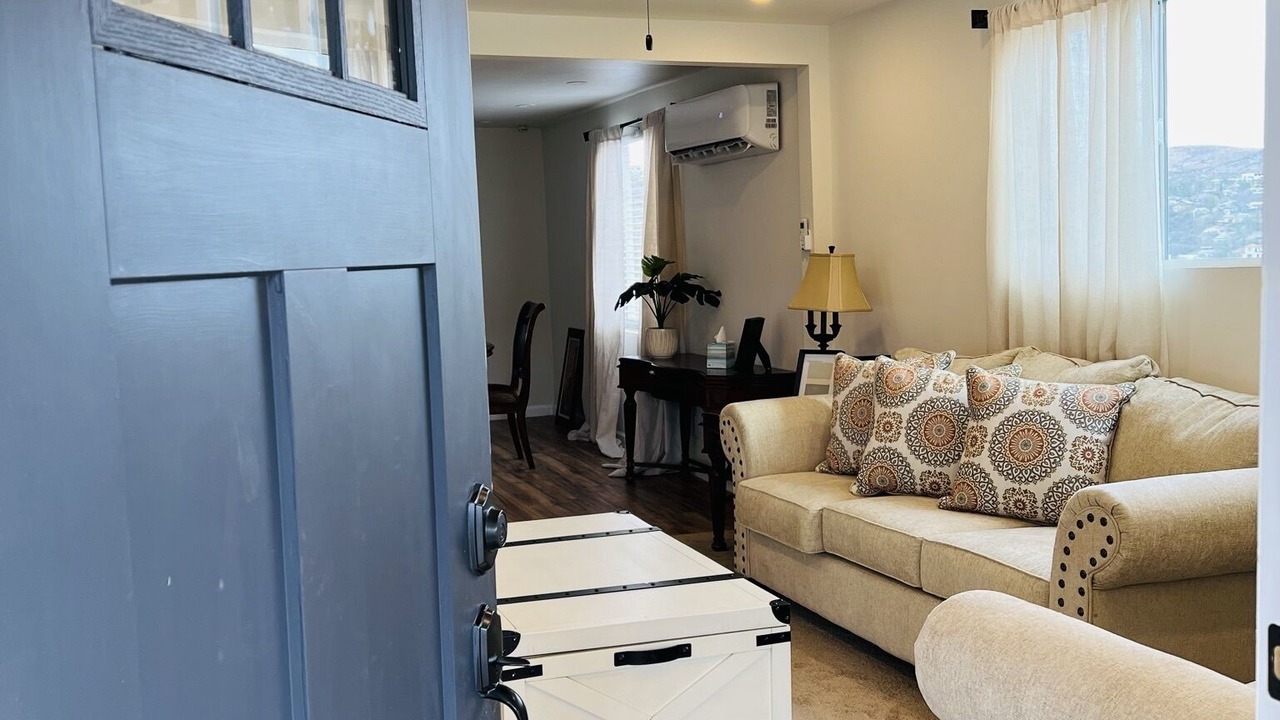 Photo of Livingroom in Globe