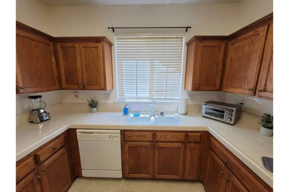 Photo of Kitchen in Fowler
