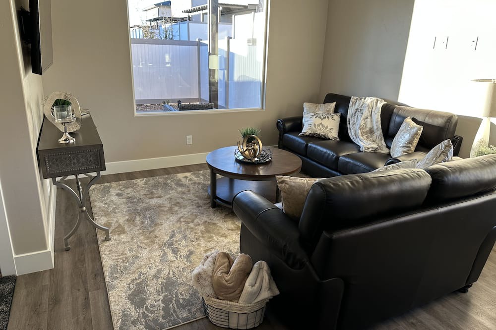 Photo of Bedroom in Hildale