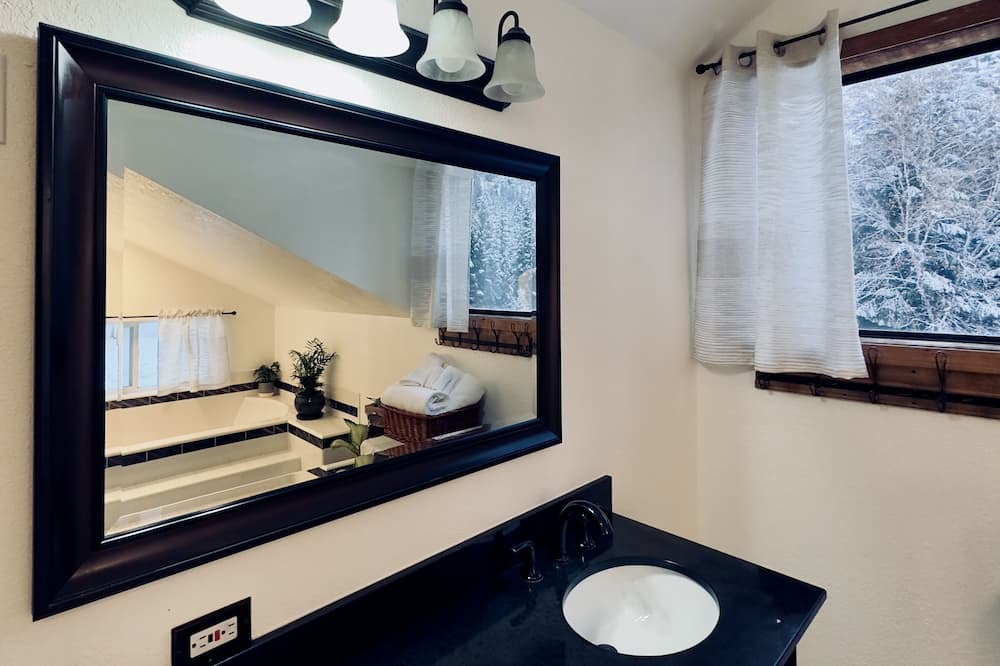 Photo of Bathroom in Clark Fork