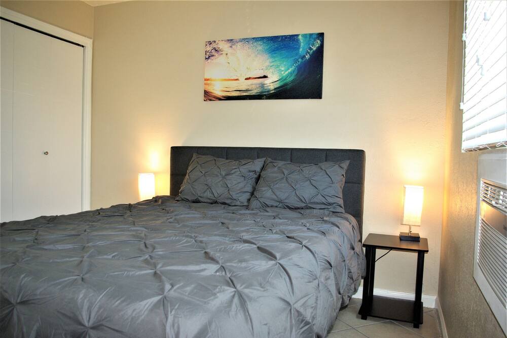 Photo of Bedroom in Logan Heights