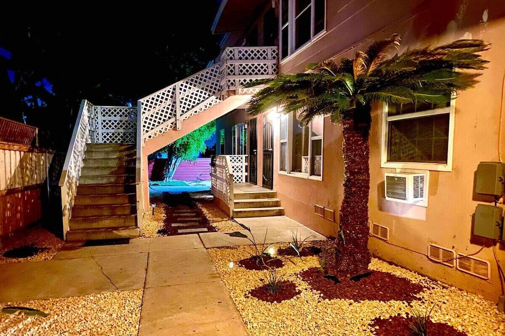 Photo of Outdoor in Mid-City