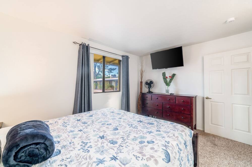 Photo of Bedroom in Menlo Park