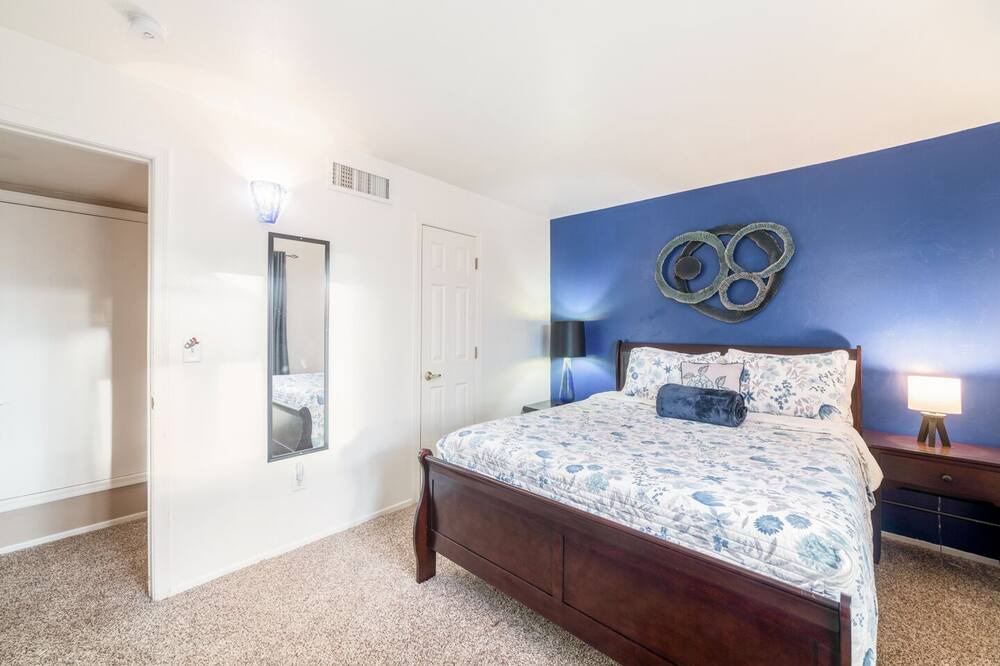 Photo of Bedroom in Menlo Park