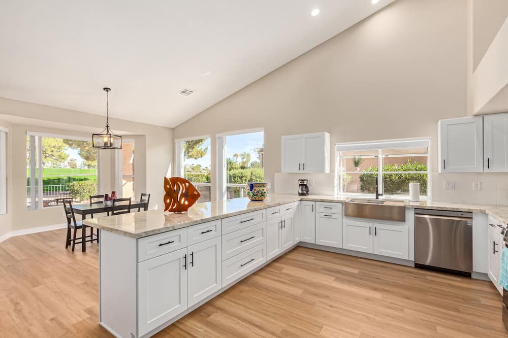 Photo of Kitchen in Cottonwood