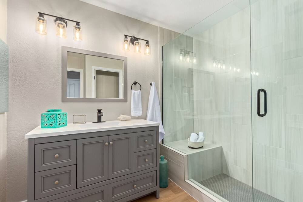 Photo of Bathroom in Cottonwood