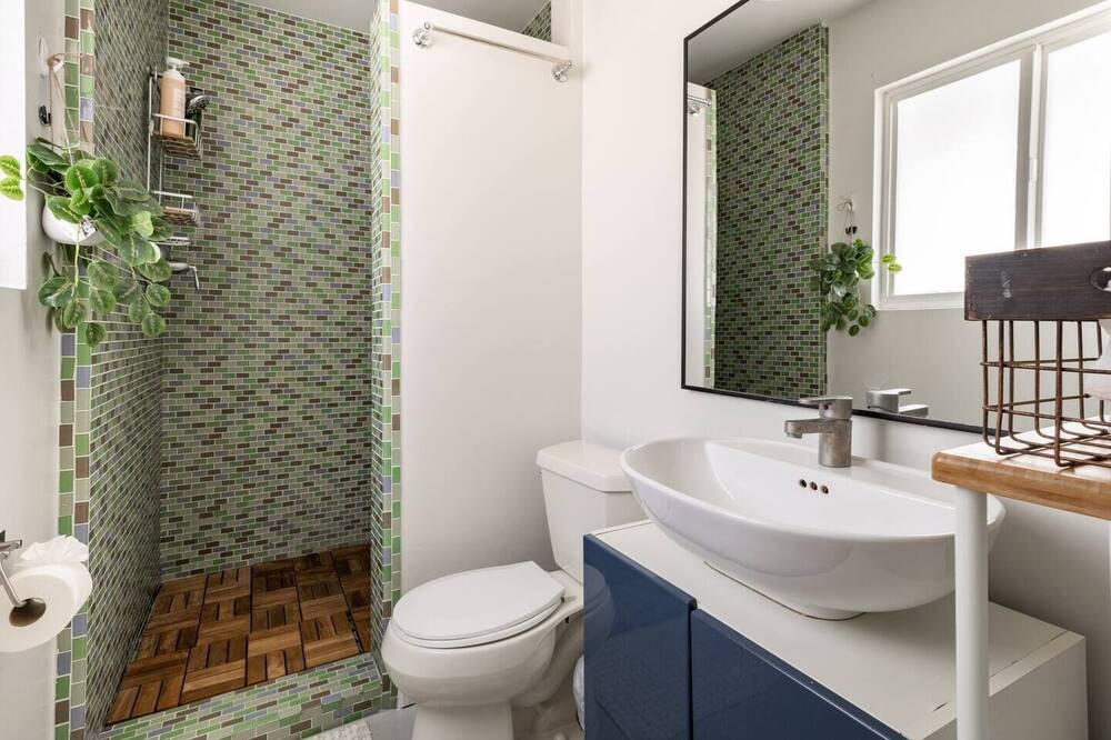 Photo of Bathroom in Scottsdale Estates Six