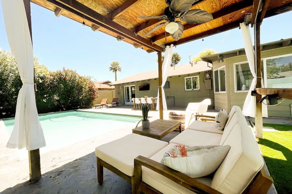 Photo of Outdoor in Scottsdale Estates Six