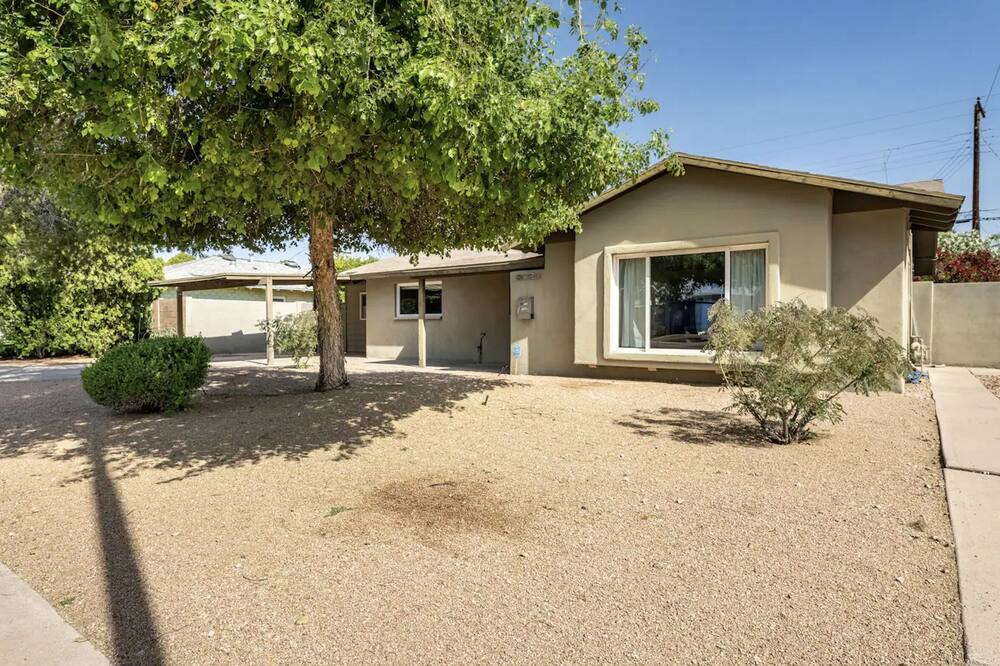 Photo of Outdoor in Scottsdale Estates Six