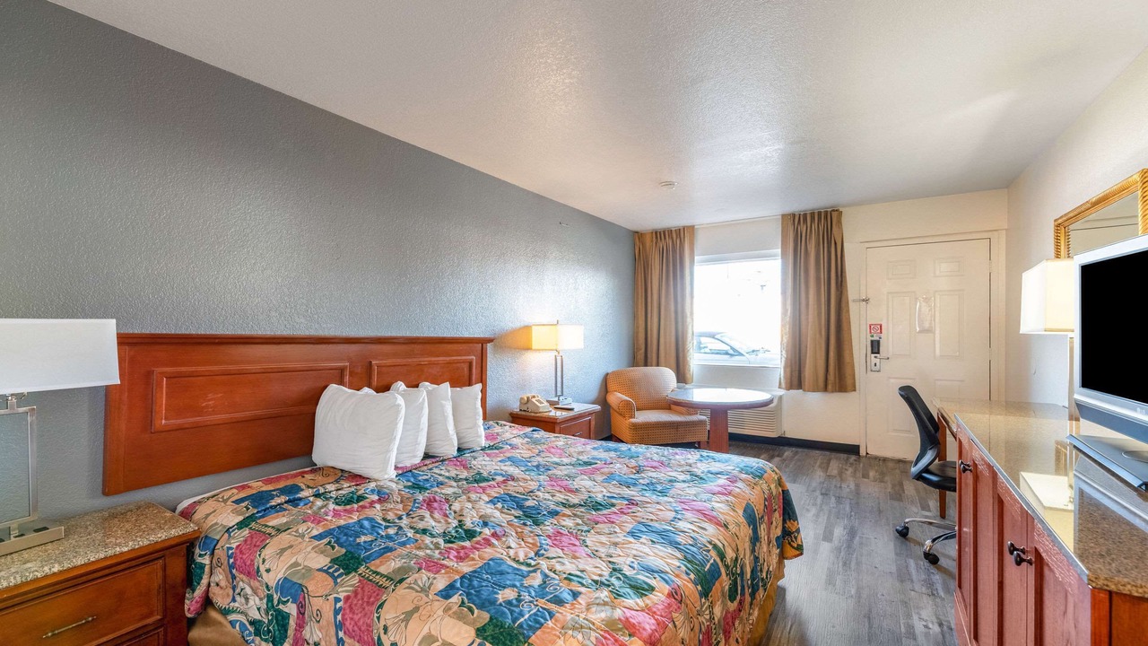 Photo of Bedroom in Westown Commercial Center