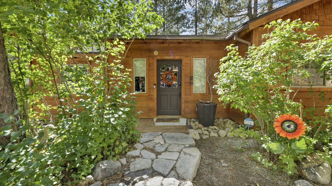 Photo of Patio Balcony in Fawnskin
