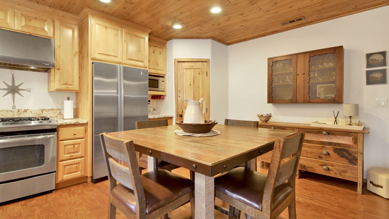 Photo of Kitchen in Fawnskin