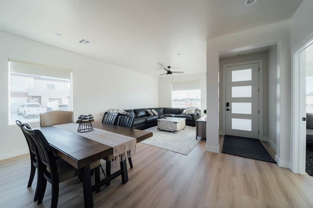 Photo of Bedroom in Hildale