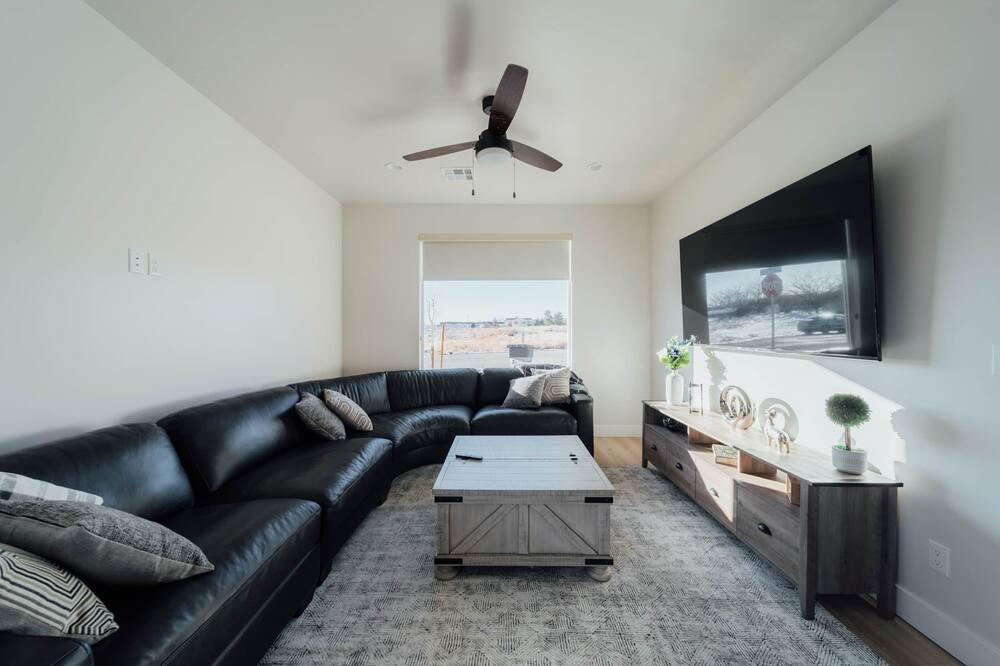 Photo of Bedroom in Hildale