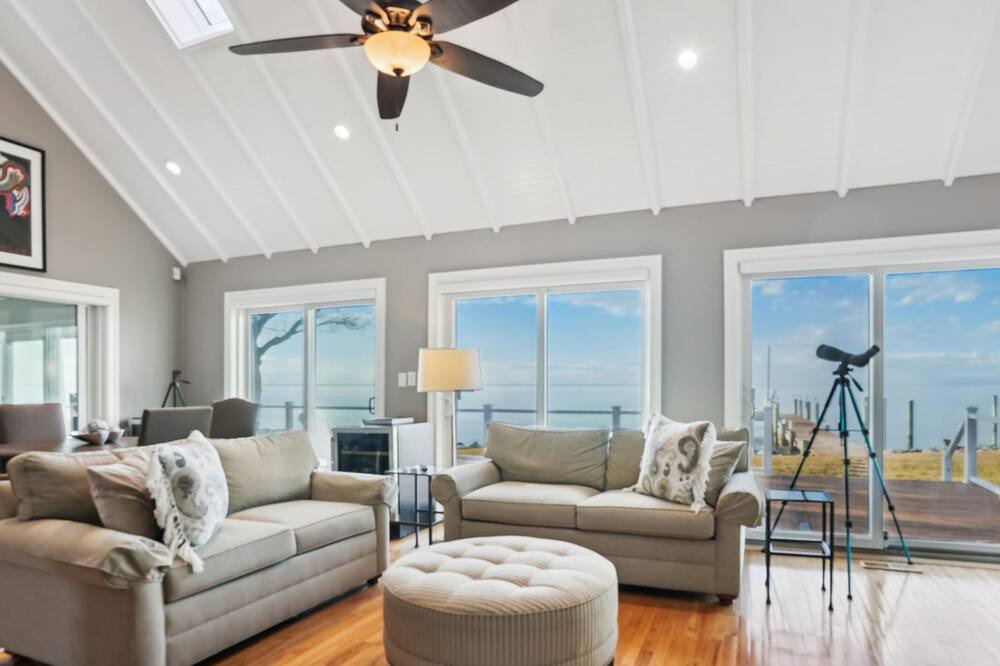 Photo of Bedroom in Tilghman